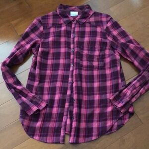 L/S plaid Columbia shirt.